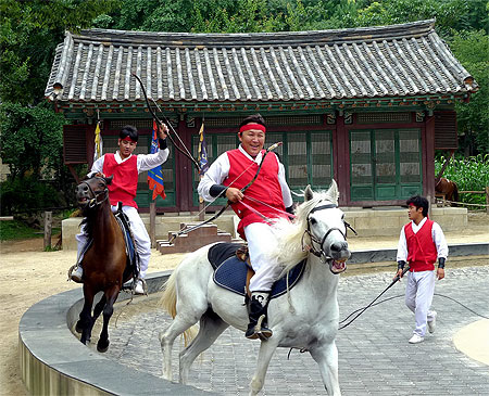 Archer � cheval au Korean Folk Village