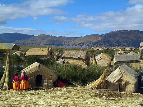 Sur les �les Uros du Lac Titicaca