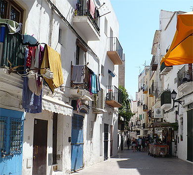 Ruelle du port, la journ�e