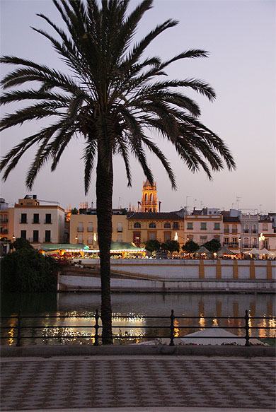 A la tomb�e de la nuit, sur les bords d'el Guadalquilvir