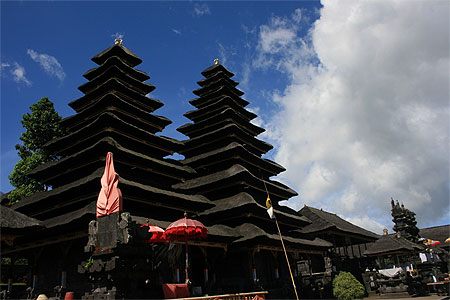 Le Pura Besakih 