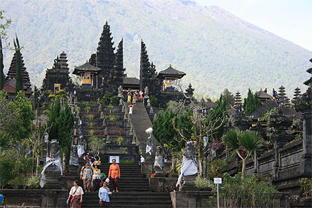 Le Pura Besakih 