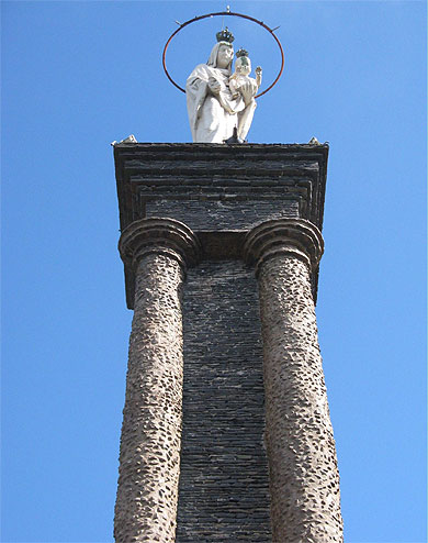 Statue de la Vierge