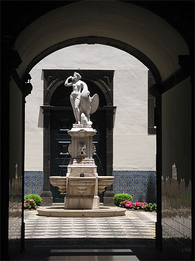 Mairie, Cour int�rieure