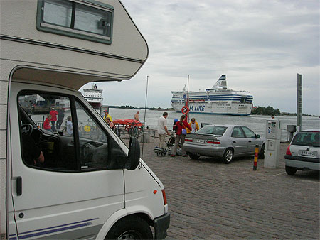 D�part d'un bateau du port de Helsinki
