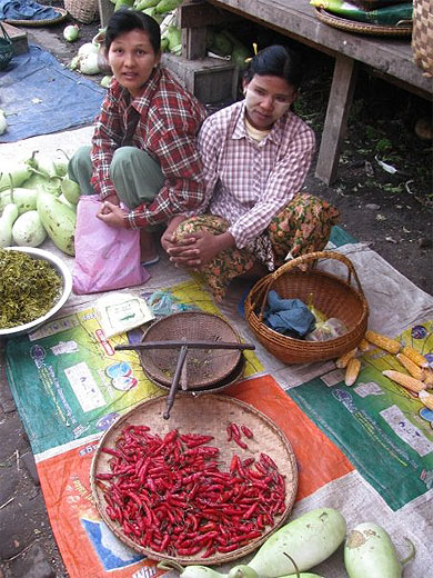 Dans un village loin de tout, sauf de la fronti�re indienne...
