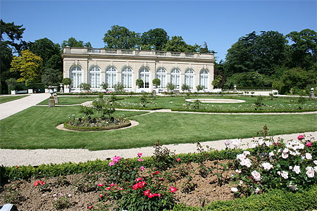Le ch�teau du parc de Bagatelle