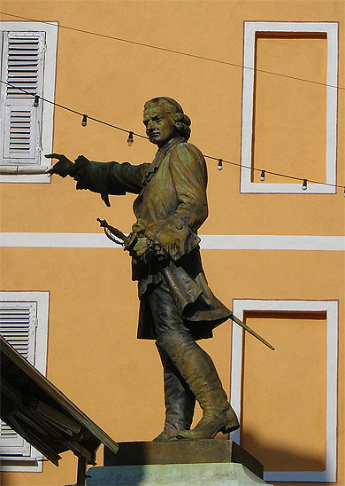Statue