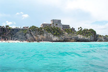 Vue de Tulum depuis la mer