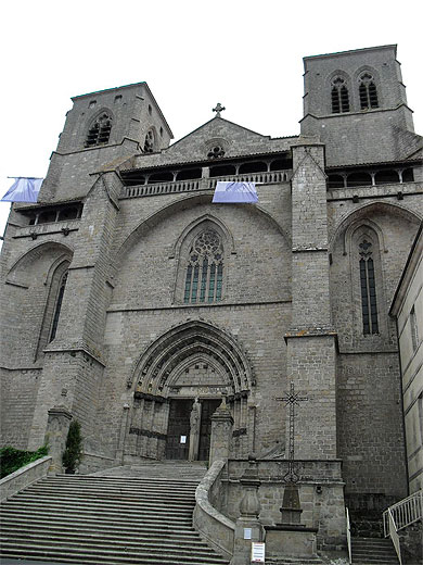 Abbatiale Saint-Robert