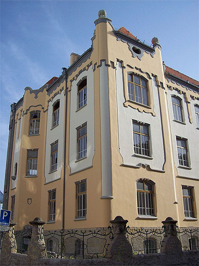 Art Nouveau