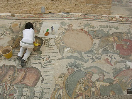 Restauratrice au travail
