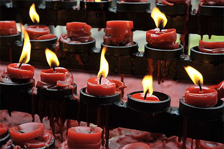 Cierges � la gloire de Santo Nino