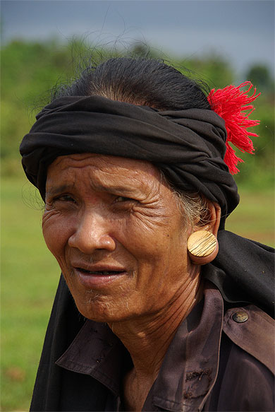 Homme ag� �thnie Phnong