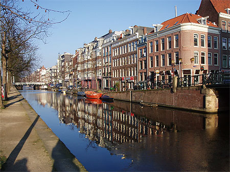 Canal en partie gel�
