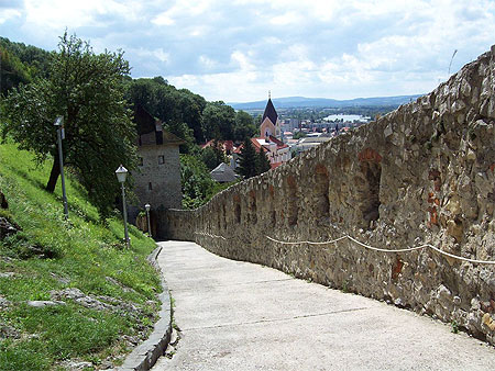 Ch�teau de Trencin : la rampe fortifi�e
