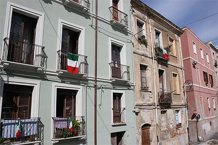 Immeubles qui font face � la piazza Palazzo
