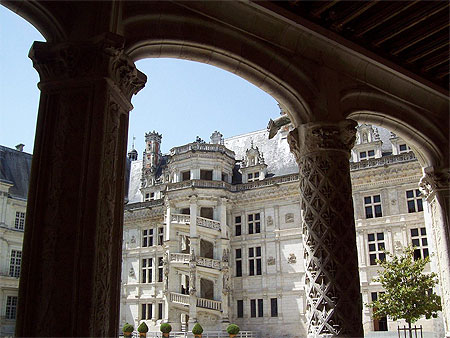 Aile Fran�ois Ier : l'escalier