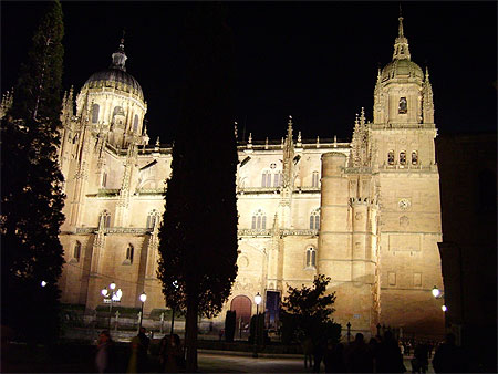 Cath�drale by night