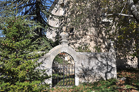 Le ch�teau de Javon (portail)