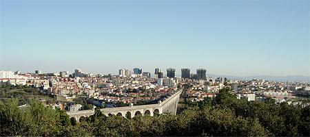 Aqueduc des eaux livres et tours de Lisbonne
