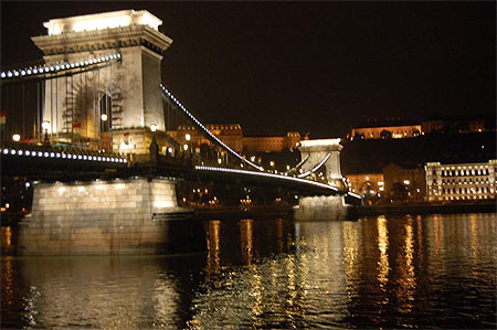 Le pont des Chaines de nuit