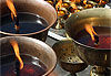 Bougies dans un temple bouddhiste