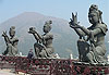 Statues au monast�re de Po Lin