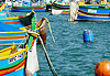Barques maltaises multicolores