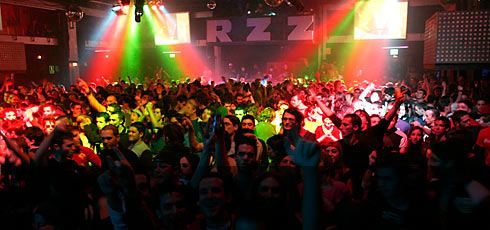 10 villes o� faire la f�te Photo : Sala Razzmatazz
