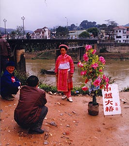 Hekou, ville-fronti�re sur la rive chinoise du Fleuve Rouge
