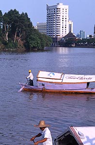 Irr�sistible Kuching (suite)