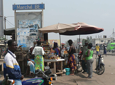 Sur les march�s de Lom�