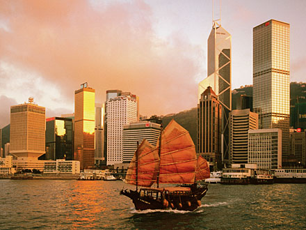 Hong Kong-Macao, Est-Ouest