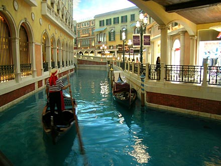 Son nom de Venise dans Coloane d�sert
