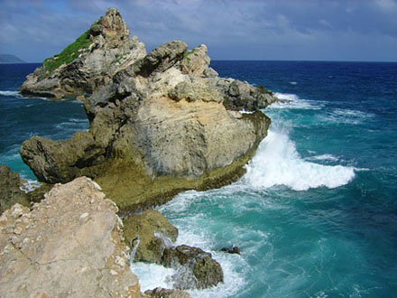 La Pointe des ch�teaux et la c�te sud de Grande-Terre