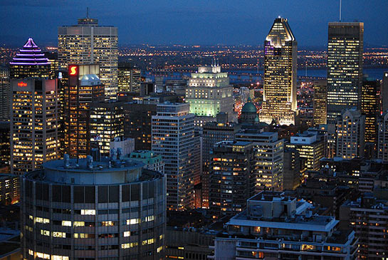 Montréal by night © Charlélie Coutinho