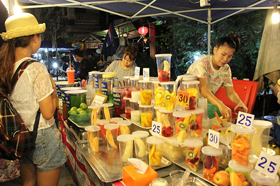 Jus de fruits à Chiang Mai © Dominique Roland