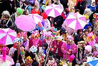 Serpent humain au carnaval de Dunkerque 