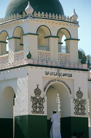 Lorsque le muezzin s��veille