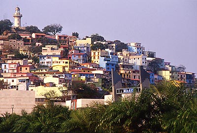 Le Cerro Santa Ana, un Montmartre polychrome