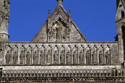  Tours et tr�sor de la cath�drale de Chartres Copyright CMN