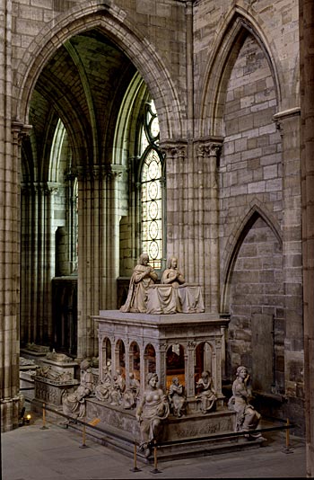  Basilique et cath�drale royale de Saint-Denis Copyright CMN
