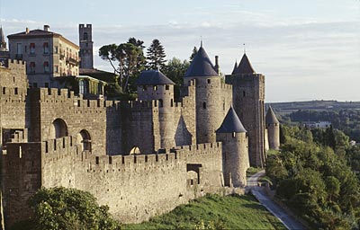  Ch�teau et remparts de Carcassonne Copyright CMN