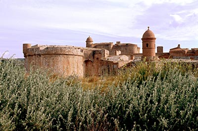  Forteresse de Salses � Salses-le-Ch�teau Copyright CMN