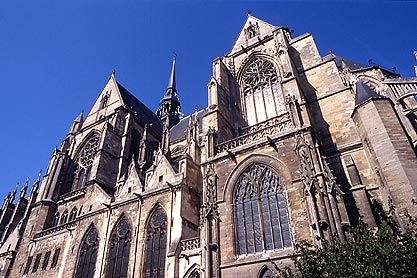 La basilique de Saint-Quentin.