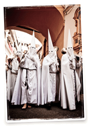 Nazarenos pendant la Semaine sainte, Séville, Espagne